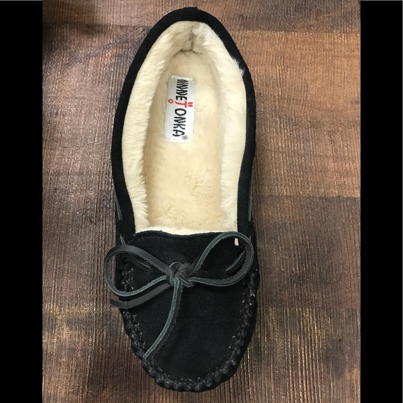 COPY - Minnetonka Women's Cally Faux Fur Slipper - Picture 8 of 9